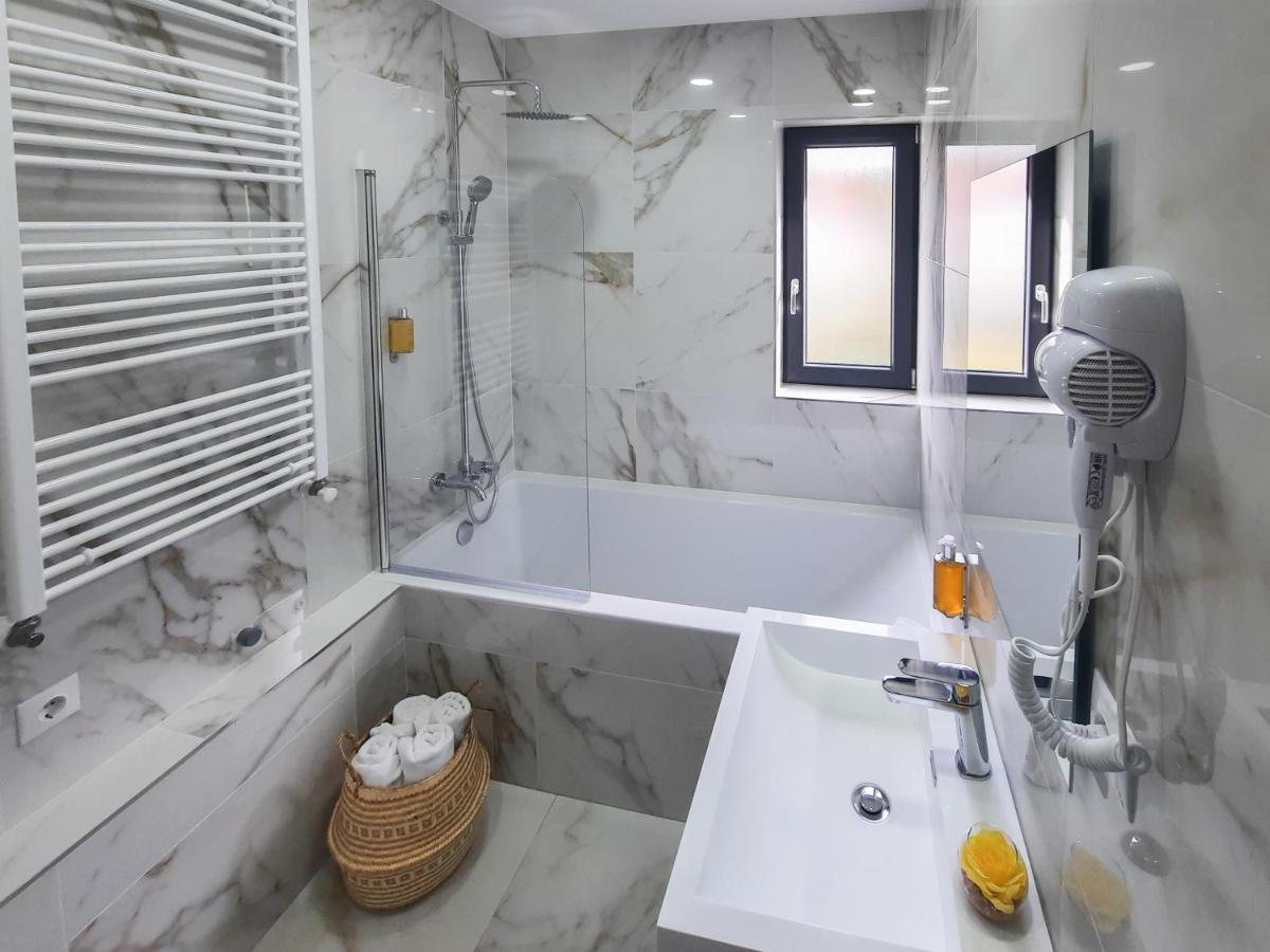 Royal Maison Apartments Cluj-Napoca Esterno foto